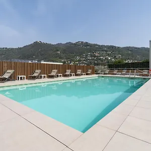 **** מלון Hotel Como איטליה